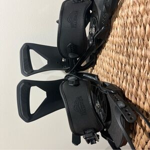Black Snowboard Bindings